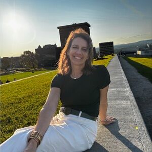 Meet your Posher, Debi